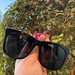 Gucci Glossy Black Women's Sunglasses